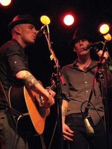 The Twins - Crocodile-070
