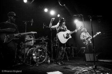 ZZ Ward 0812