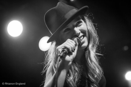 ZZ Ward 0841-2
