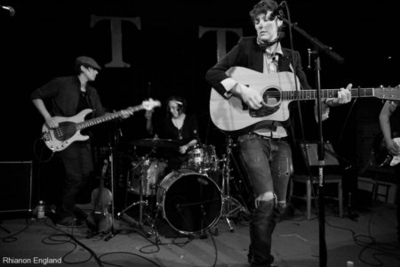 Chris Pureka 5/12/10 Tractor Tavern