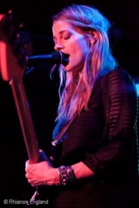 Leisha Hailey 6330