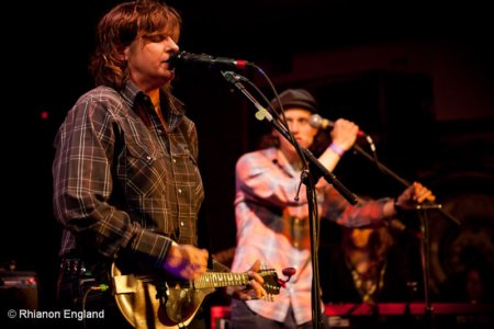 Amy Ray and Lindsay Fuller 9023