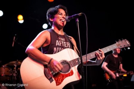 Vicci Martinez 9825